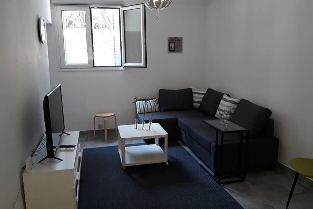 Cozy Apartment For 4 In Kolonaki, Lycabettus Athen Eksteriør billede