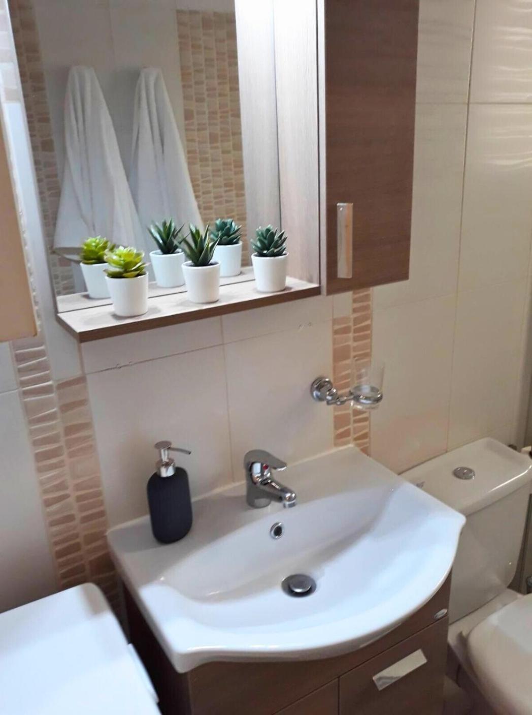 Cozy Apartment For 4 In Kolonaki, Lycabettus Athen Eksteriør billede